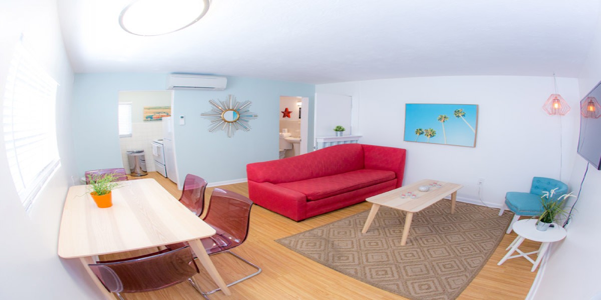 1 BEDROOM SUITE 2 QUEENS – NON SMOKING