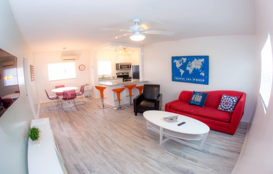 Welcome To St Pete Beach Suites - 1 Bedroom Ocean Suite With 2 Double