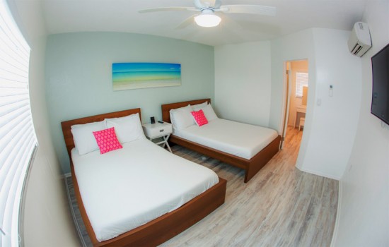 1 BEDROOM PARTIAL OCEAN SUITE 2 DOUBLES – NON SMOKING